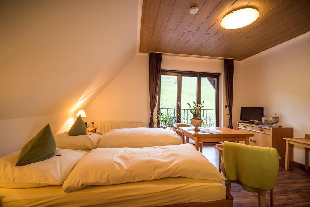 Ferienwohnung Weingut Peifer Traben-Trarbach Zimmer foto