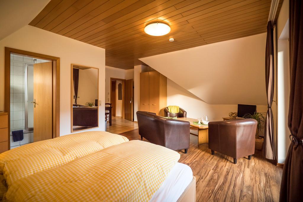 Ferienwohnung Weingut Peifer Traben-Trarbach Zimmer foto